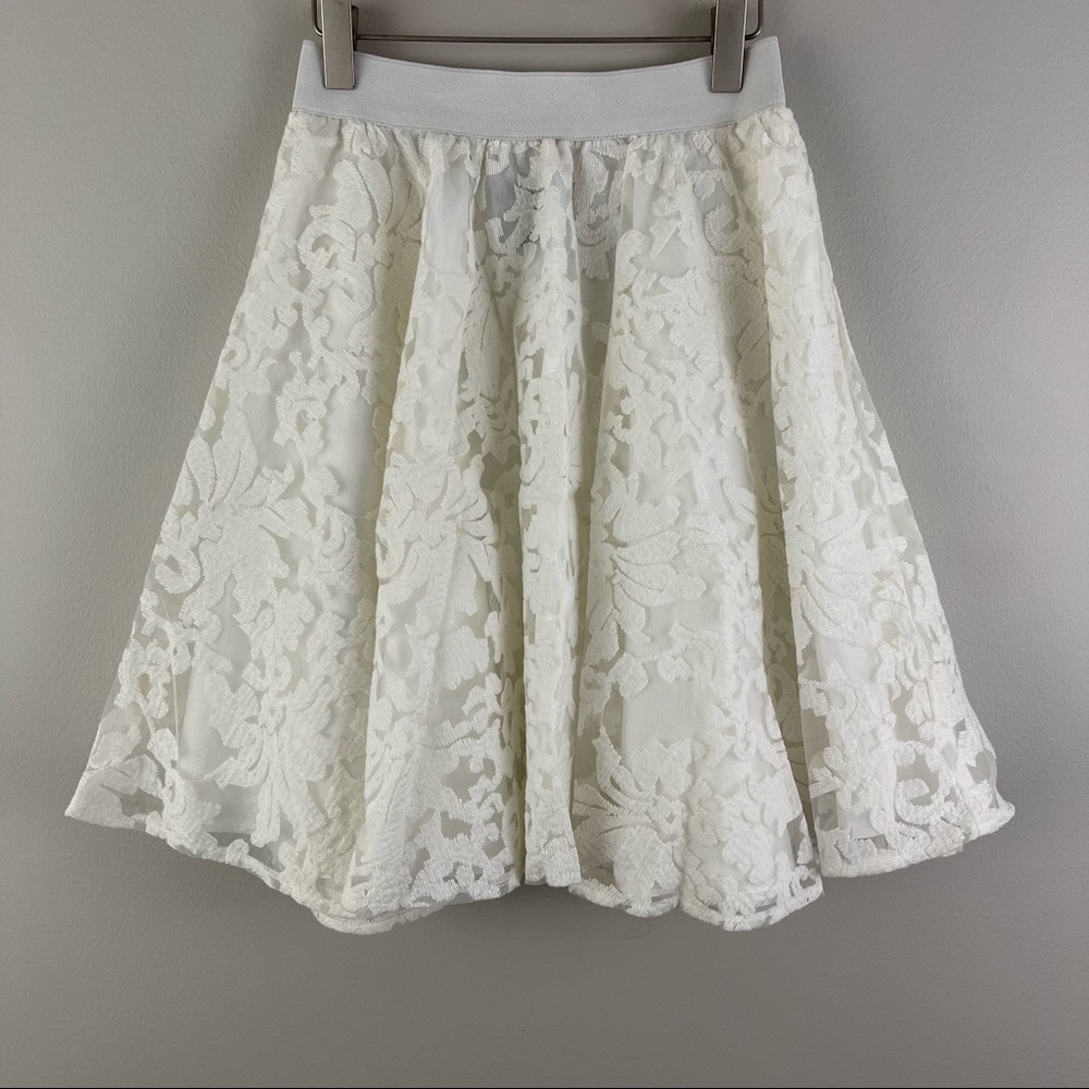 FOREVER 21 White Lace Wide Swing Skater Skirt